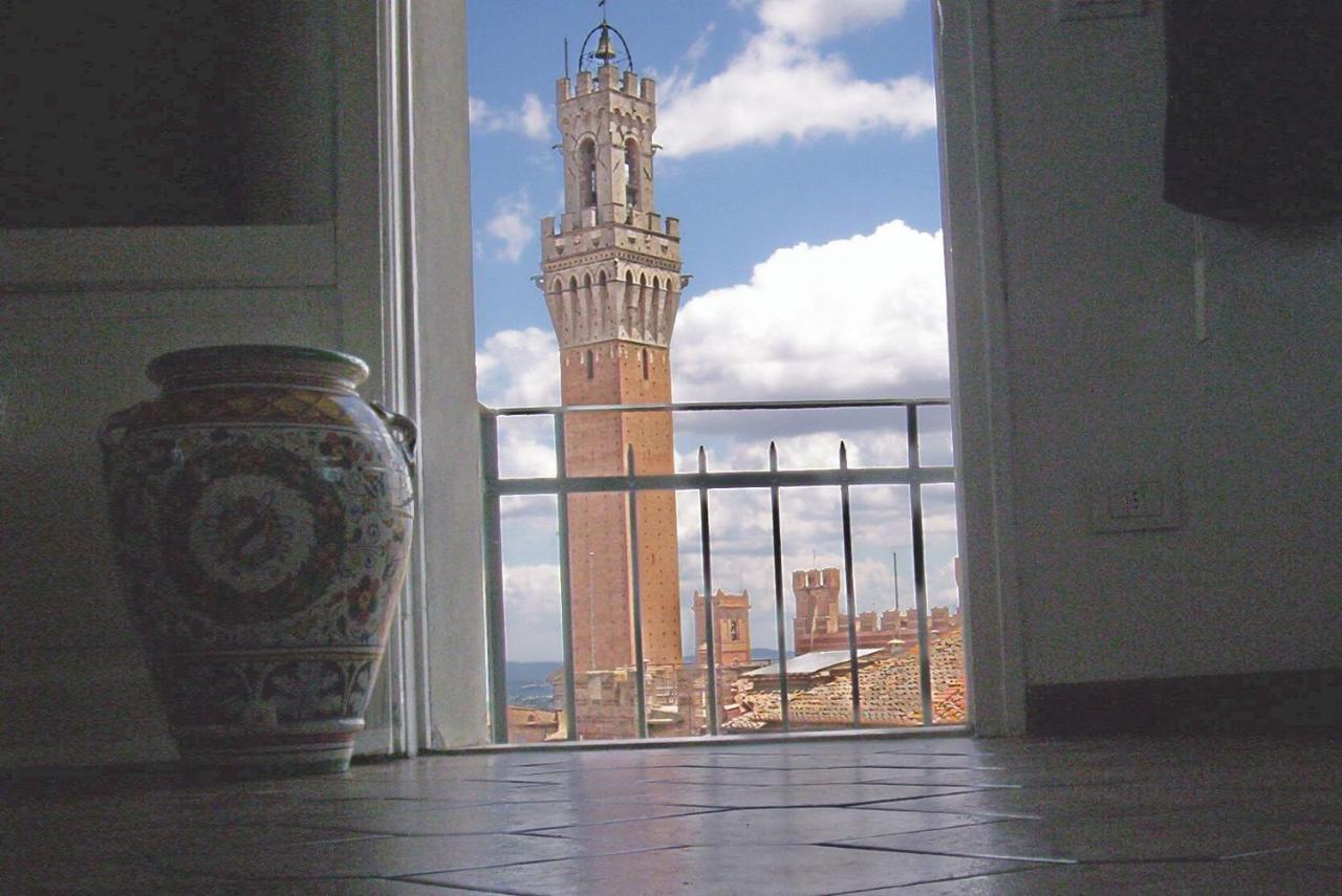 B&B Simonetta Siena Bagian luar foto