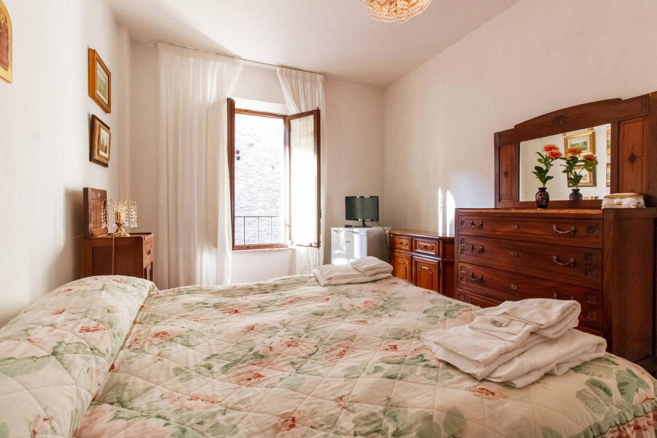 B&B Simonetta Siena Bagian luar foto