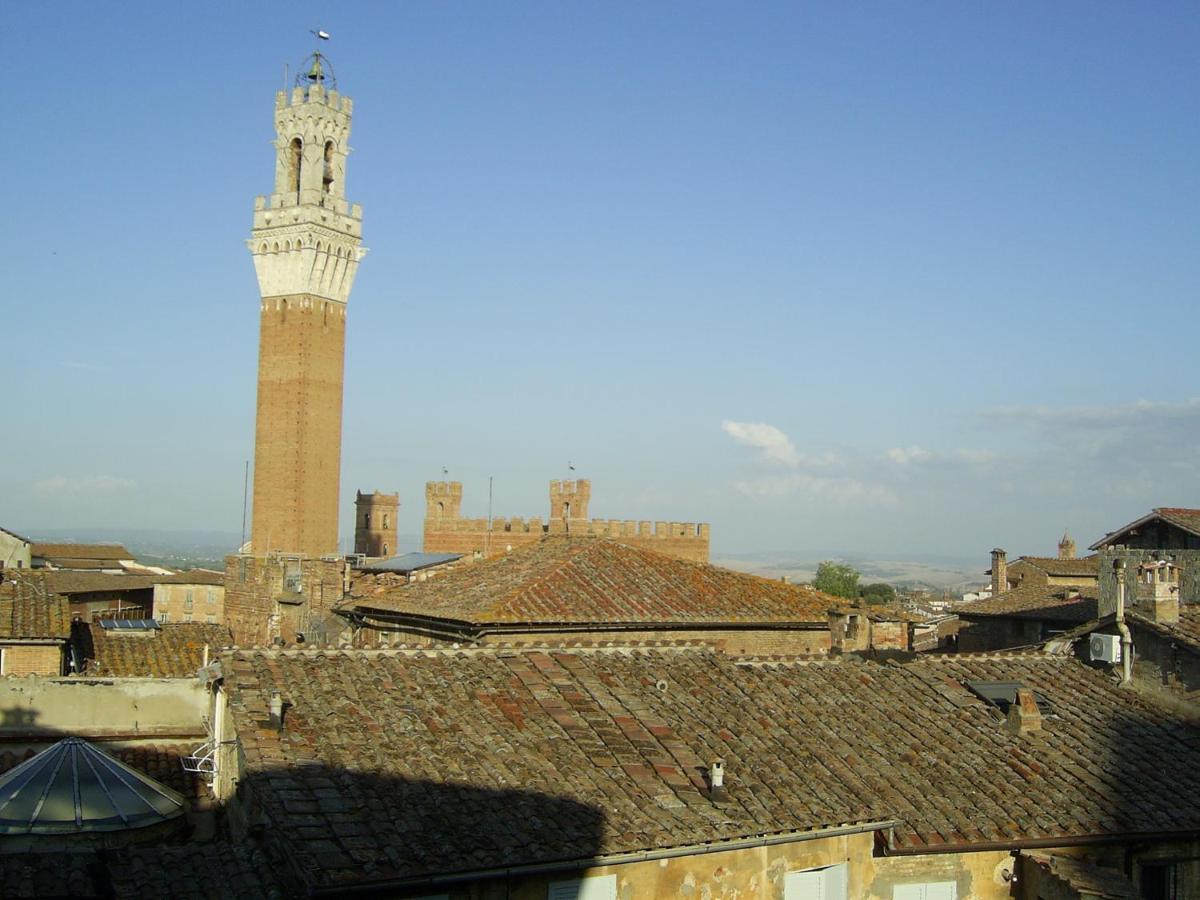 B&B Simonetta Siena Bagian luar foto
