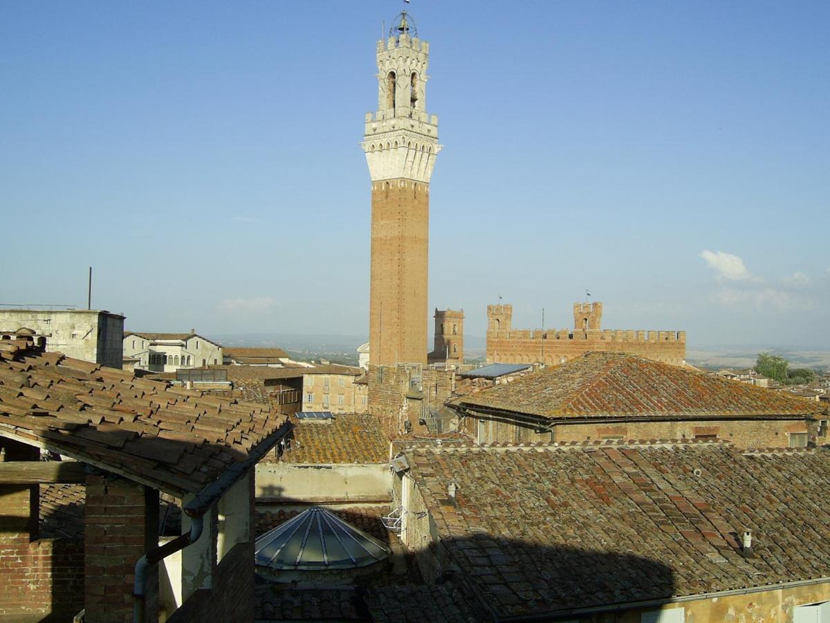 B&B Simonetta Siena Bagian luar foto