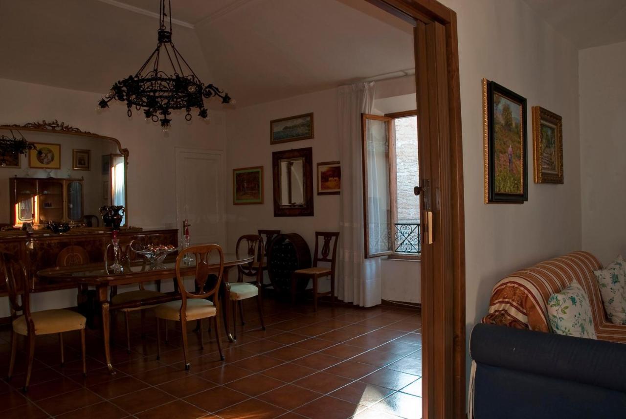 B&B Simonetta Siena Bagian luar foto