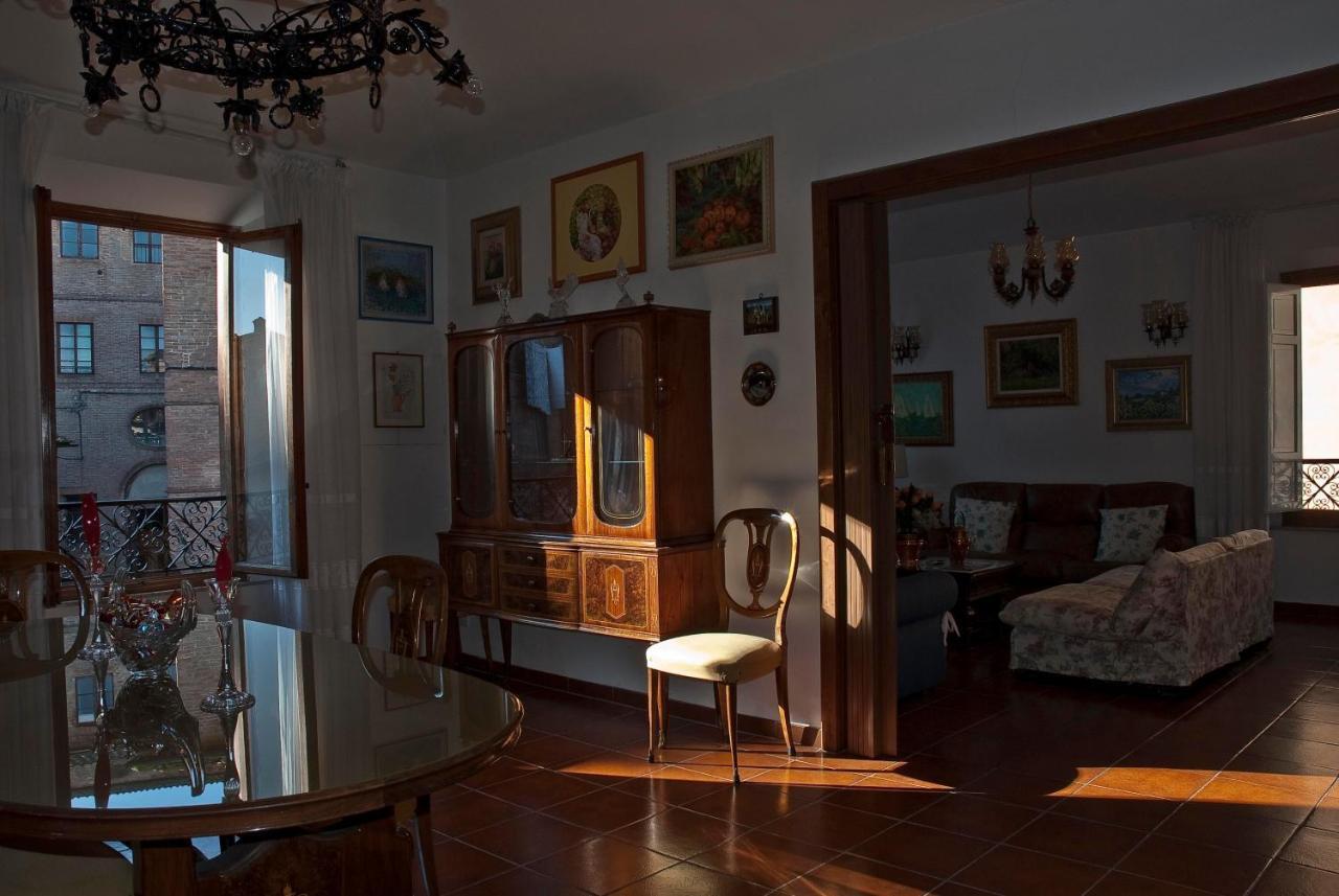 B&B Simonetta Siena Bagian luar foto