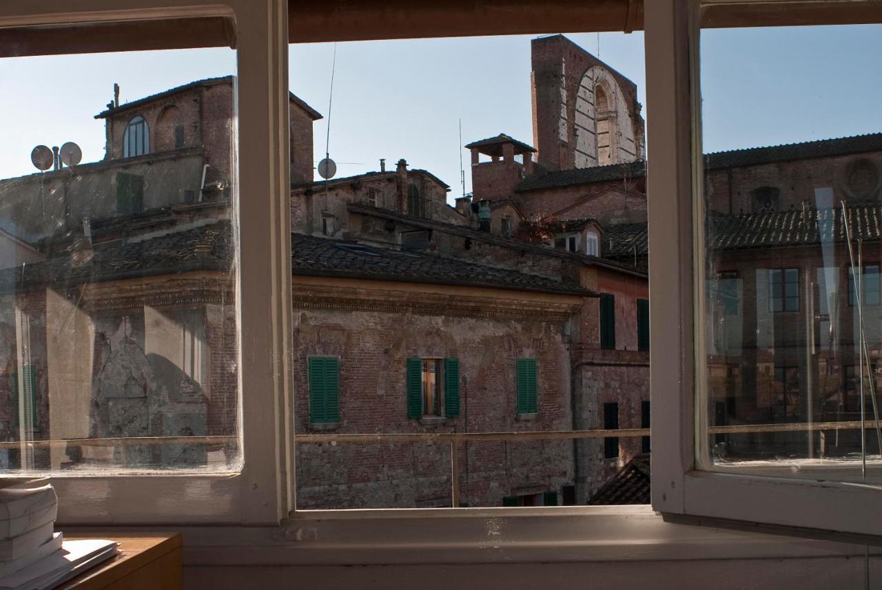 B&B Simonetta Siena Bagian luar foto
