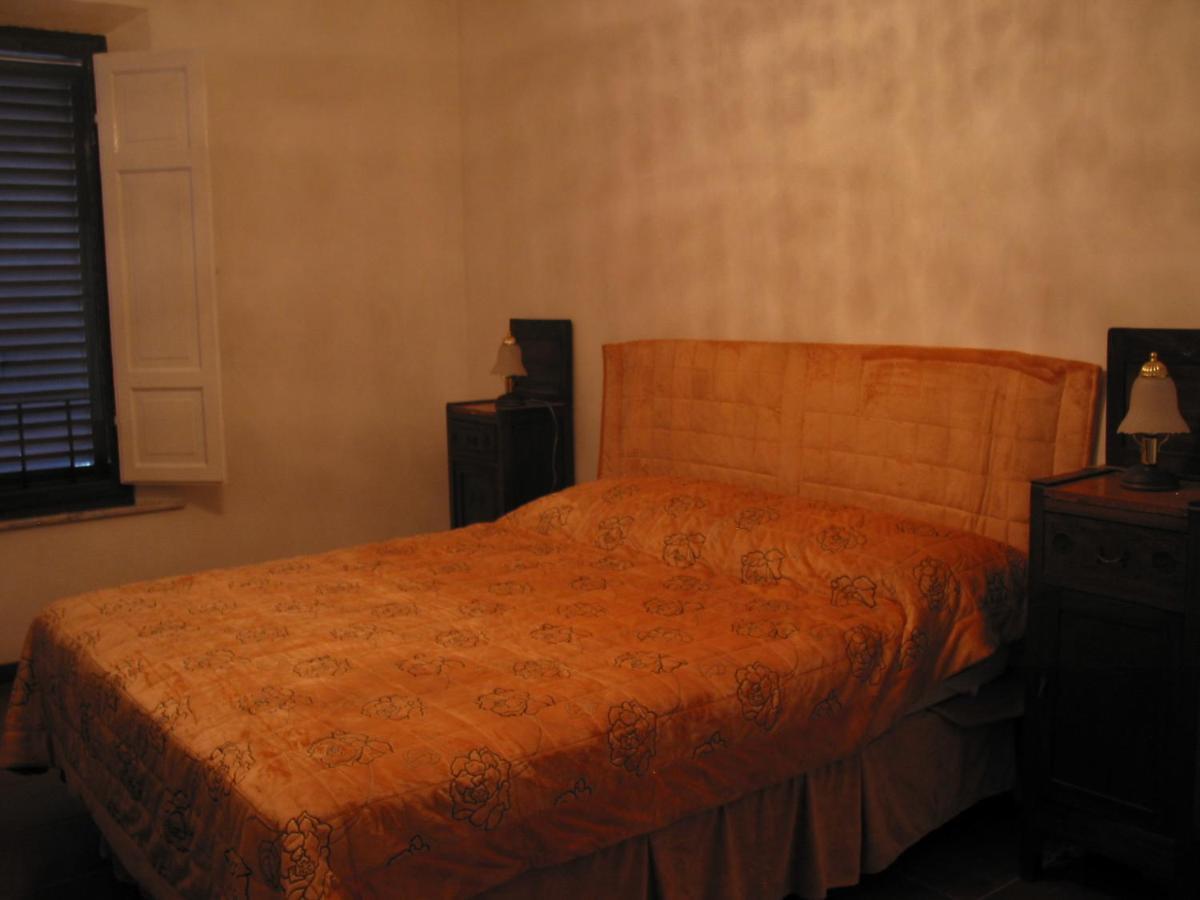 B&B Simonetta Siena Bagian luar foto